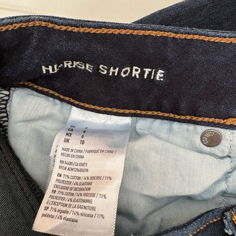 American Eagle Women’s Distressed Denim Shorts Dark Wash Size 6 - Picture 5 of 6